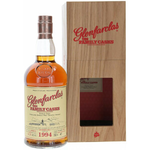 Виски Glenfarclas 1994 "Family Casks" (54,3%), wooden box, 0.7 л