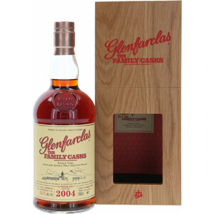 Виски Glenfarclas 2004 "Family Casks" (59,2%), wooden box, 0.7 л