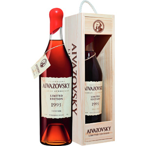 Коньяк "Айвазовский" Лимитед Эдишн, 1993, в деревянной коробке, 0.7 л