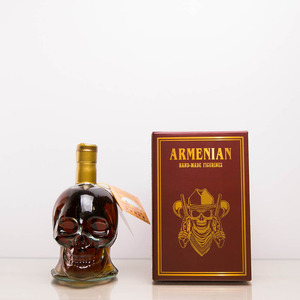 Коньяк Прошянский Череп сувенирный 2,0 л 40% 5 лет П/У