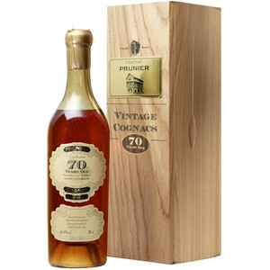 Коньяк "Prunier" 70 Years Old, Petite Champagne AOC, wooden box, 0.7 л
