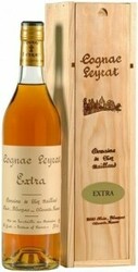 Коньяк "Leyrat" Extra, wooden box, 0.7 л