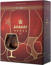 Коньяк "Арарат" 5 звезд, в подарочной коробке с бокалом, 0.7 л