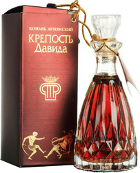 Коньяк "Крепость Давида" 8-летний, в подарочной коробке, 0.5 л
