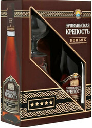 Коньяк "Эриваньская крепость" 5 лет, подарочный набоор с двумя бокалами, 0.5 л