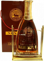 Коньяк "Манэ" 8-летний, на качелях в подарочной коробке, 1.75 л