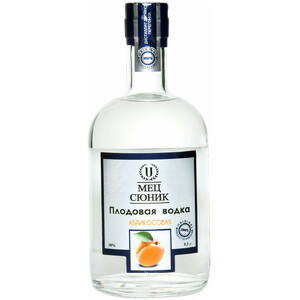 Водка "Мец Сюник" Абрикосовая, 0.5 л