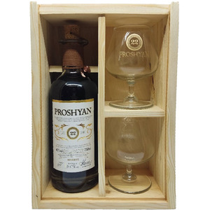 Коньяк "Прошян" Резерв 22-летний, в деревянной коробке с 2 бокалами
