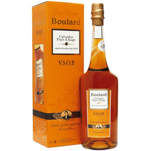 Кальвадос Boulard VSOP, Pays d'Auge AOC, gift box, 0.7 л