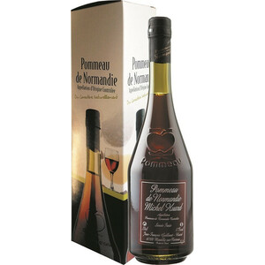 Кальвадос "Michel Huard" Pommeau de Normandie, gift box, 0.7 л