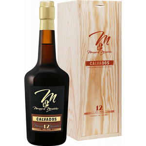 Кальвадос "Marquis de Montdidier" 12 Years Old, Calvados AOC, wooden box, 0.7 л