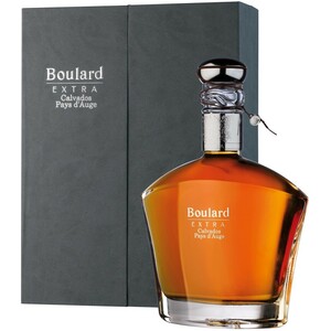 Кальвадос Boulard Extra, Pays d'Auge AOC, gift box, 0.7 л