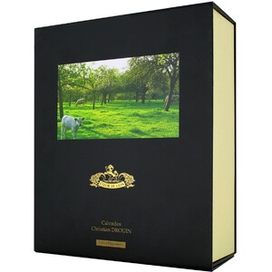 Кальвадос "Coeur de Lion" Calvados Pays d'Auge Reserve, Coffret with 2 glasses, 375 мл