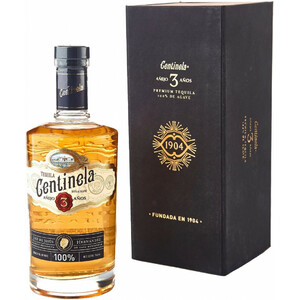 Текила "Centinela" Anejo 3 Anos, gift box, 0.75 л