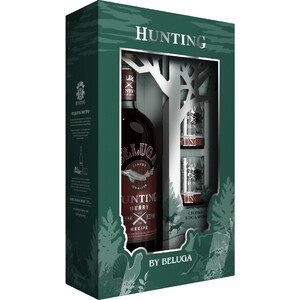 Ликер "Белуга Хантинг" Ягодный Биттер, в подарочной коробке с 2 стопками, 0.7 л