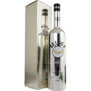 Водка "Белуга" Нобл Селебрейшн, в подарочной коробке на качелях, 3 л